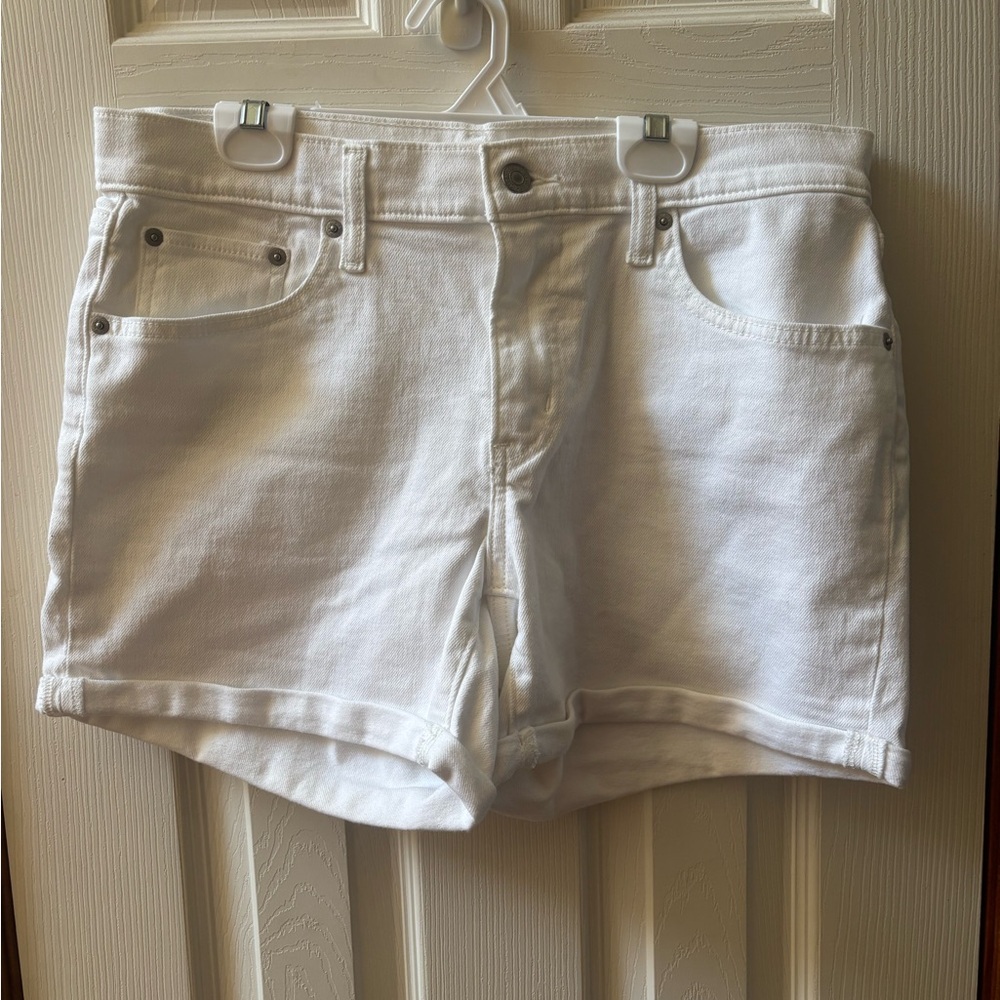 Levi’s EUC Women’s SZ 31 white denim shorts